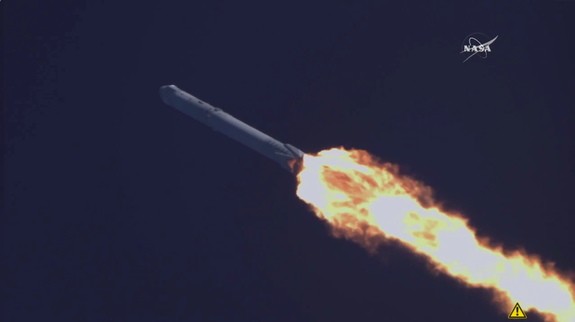 SpaceX chi trả cho các chính khách Mỹ chống lại động cơ tên lửa Nga
