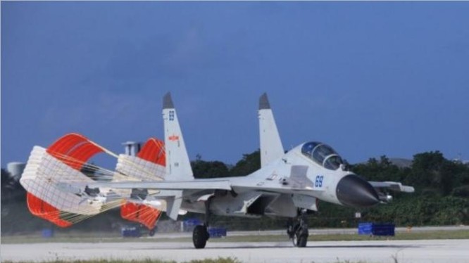rung Quốc triển khai bất hợp pháp máy bay chiến đấu J-11BH ở Biển Đông.Nguồn ảnh: Internet.