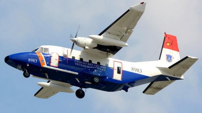 Máy bay tuần thám CASA 212 số hiệu 8983 bị mất liên lạc ở khu vực gần đảo Bạch Long Vĩ. 