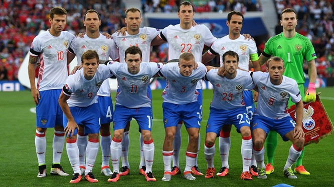 Dân mạng thu thập chữ ký đòi giải thể đội tuyển bóng đá Nga.