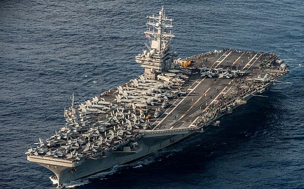 Tàu sân bay USS Ronald Reagan đã triển khai diễn tập phòng không, trinh sát trên biển và tấn công tầm xa. 
