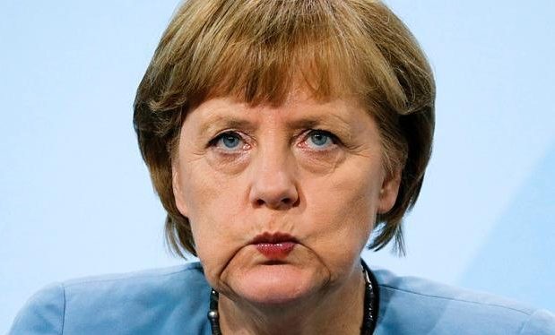 Bà Angela Merkel.