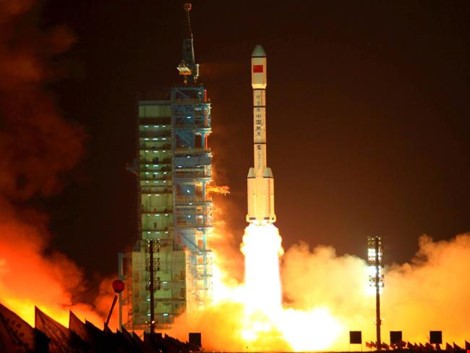 Trung Quốc phóng trạm vũ trụ Tiangong-1 vào không gian năm 2011. Ảnh: News Corp Australia.