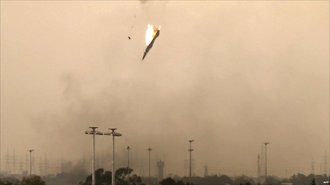 Một chiếc máy bay bị bắn hạ tại Libya. (Ảnh minh họa. Nguồn: AFP)