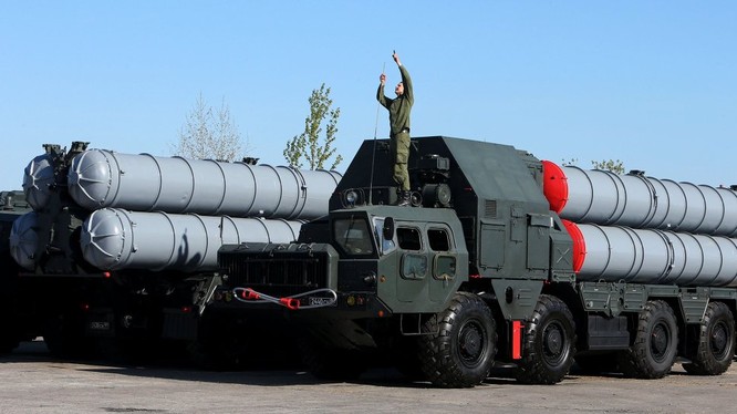 Nga lưu giữ, không sử dụng các tên lửa S-300 của Ukraine.