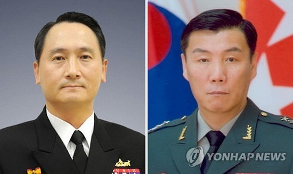 Phó Đô đốc Um Hyun-seong (trái) và Trung tướng Leem Ho-young. (Nguồn: Yonhap).