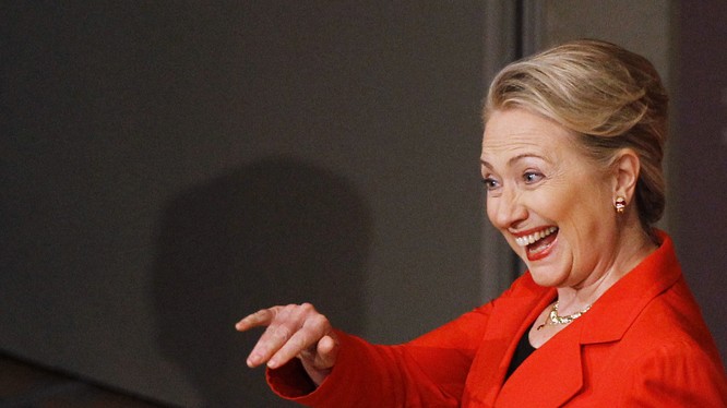 FBI điều tra vụ email, bà Hillary gặp thử thách hay "vận may lớn" ngay trước thềm bầu cử?