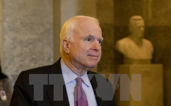 Thượng nghị sỹ John McCain tái đắc cử.