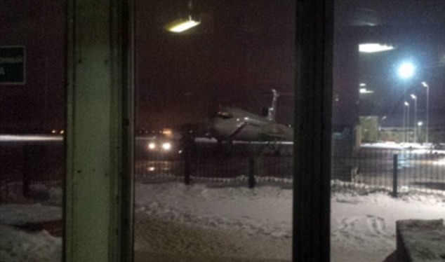 Hình ảnh cuối cùng của chiếc máy bay Tu-154 trước khi cất cánh và rơi xuống biển. (Nguồn: Daily Mail)