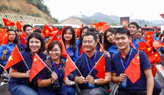 Đại biểu thanh niên hai nước tham gia Liên hoan Thanh niên Việt Nam – Trung Quốc lần thứ III - (Ảnh minh họa, tác giả Bảo Anh, nguồn: Báo Điện tử Đảng Cộng sản Việt Nam).