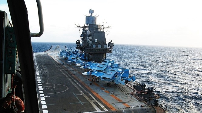 Quân đội Nga đáp trả bình luận chế giễu của Anh về tàu sân bay Kuznetsov