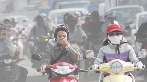 Nhiều khoảng thời gian trong năm, các thành phố lớn ở Việt Nam bị ô nhiễm không khí nghiêm trọng. Ảnh: Dân Sinh