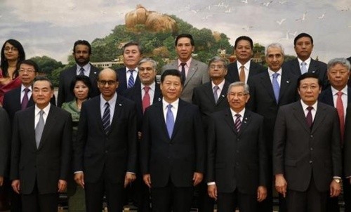Chủ tịch Trung Quốc - Tập Cận Bình và các khách mời trong lễ ra mắt AIIB năm ngoái