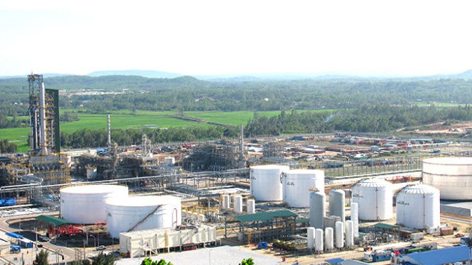 Một góc Nhà máy lọc dầu Dung Quất 