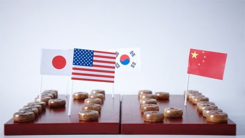 Nhiều người đang xem châu Á - Thái Bình Dương là bàn cờ giữa Mỹ và Trung Quốc - Ảnh: Imasia