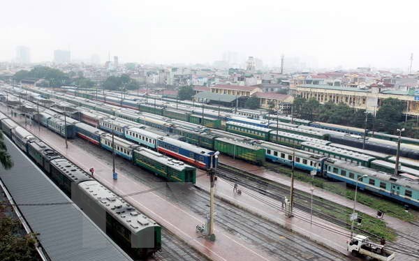 Các đoàn tàu ở ga Hà Nội.
