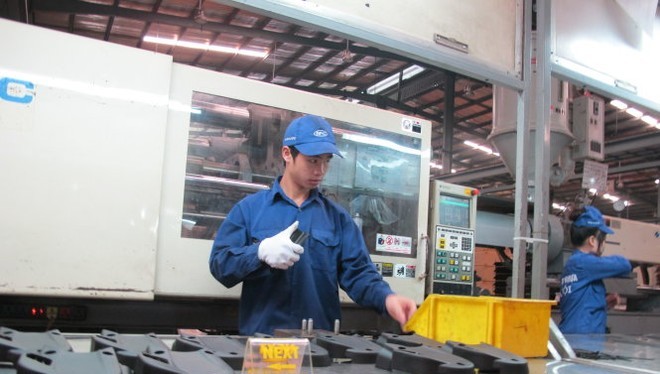 Đề án tái cơ cấu ngành công thương được đánh giá chung chung, khó đánh giá... Trong ảnh sản xuất công nghiệp phụ trợ tại một doanh nghiệp nhựa ở Hà Nội