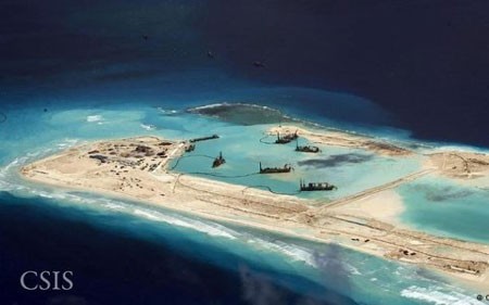 Hình ảnh vệ tinh cho thấy Trung Quốc cải tạo đảo ở Biển Đông. (Ảnh: CSIS)