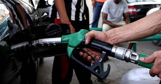 Giá xăng dầu và chuyện “lại quả” từ đại lý?