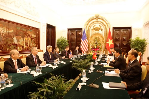 Phó thủ tướng Phạm Bình Minh và Ngoại trưởng Mỹ John Kerry chủ trì cuộc hội đàm