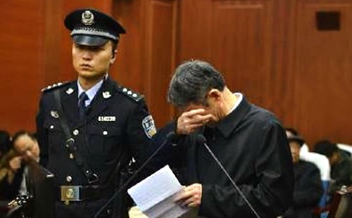 Quan chức Trung Quốc nhận tội