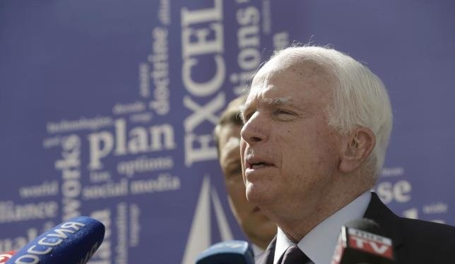 Thượng nghị sĩ John McCain khẳng định Mỹ phải phớt lờ đòi hỏi chủ quyền vô lý của Trung Quốc trên Biển Đông - Ảnh: Reuters