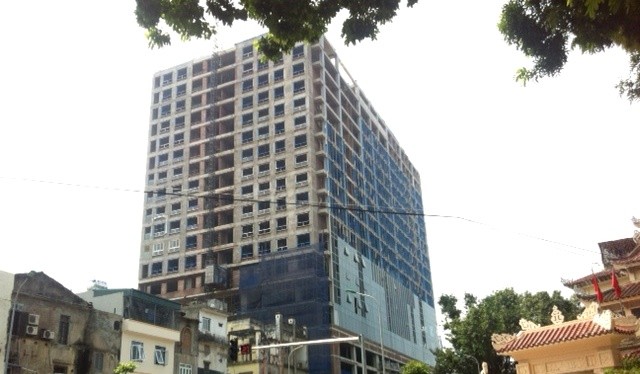 Trong tổng số 64 căn hộ thuộc khối chung cư của dự án 8B Lê Trực đã bán gần hết với giá 75 - 81 triệu đồng/m2.