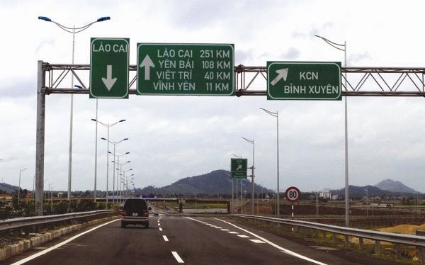 Cao tốc Nội Bài - Lào Cai có mức phí 1.000 đồng/ki lô mét. Ảnh: TUỆ DOANH