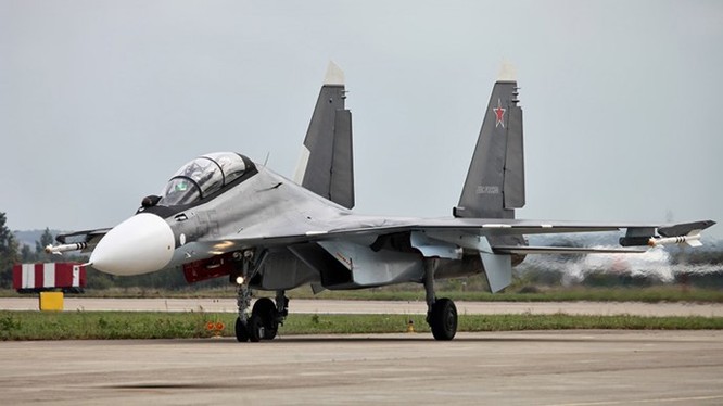 Những chiếc Su-30SM sẽ làm nhiệm vụ hộ tống cho máy bay Nga thực hiện không kích tại Syria - Ảnh: Reuters