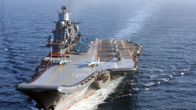 Tàu sân bay Đô đốc Kuznetsov của Nga chuẩn bị đi vào hoạt động tác chiến trở lại sau những tháng sửa chữa - Ảnh: Hải quân Nga