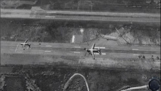 Máy bay Nga được nhìn thấy tại căn cứ không quân của Nga ở TP Latakia – Syria. Ảnh: Fox News