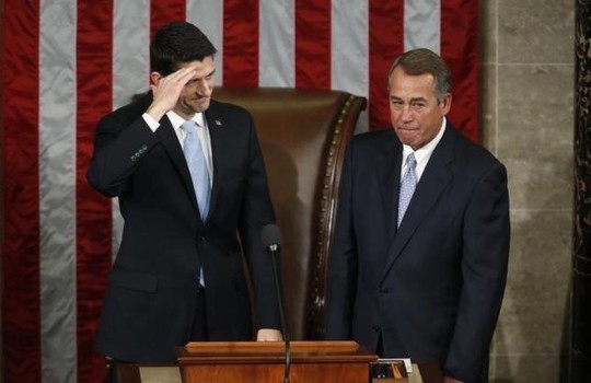Ông Paul Ryan (trái) sẽ thay ông John Boehner (phải) làm Chủ tịch Hạ viện Mỹ. Ảnh: Reuters