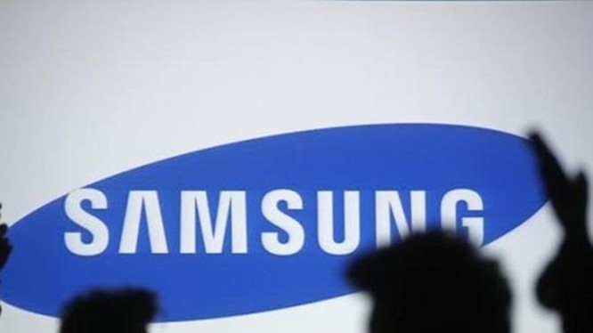 Doanh thu từ điện thoại của Samsung vẫn chưa cao, nhưng công nghệ chip bán dẫn lại mang đến lợi nhuận khổng lồ cho họ - Ảnh: Reuters