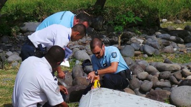 Vụ mất tích bí ẩn của MH370 vào năm ngoái làm nảy sinh những lo ngại về hệ thống theo dõi hiện hữu - Ảnh: Reuters