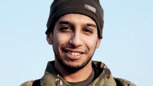Hồi tháng 2, trang tuyên truyền trực tuyến của IS có tên Dabiq xác định người trong ảnh này là Abaaoud (không rõ ngày chụp bức ảnh). Ảnh: Reuters