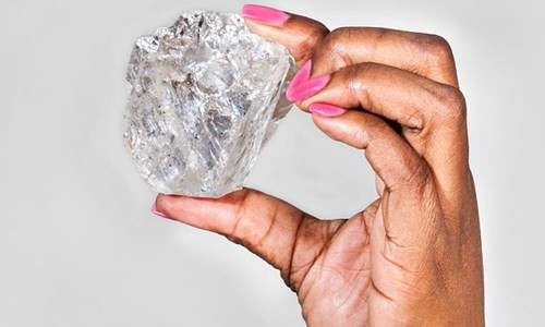 Viên kim cương "khủng" nặng 1.111 carat mới được tìm thấy tại Botswana.