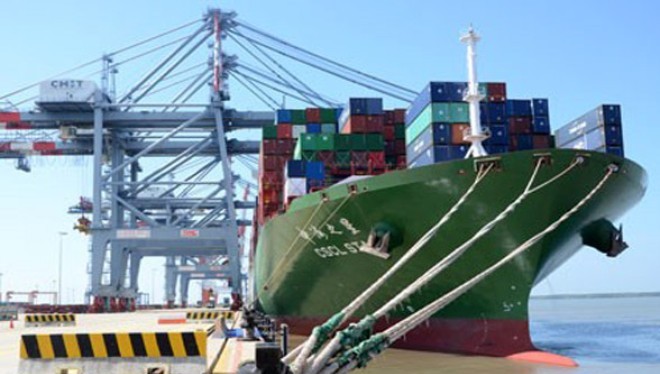 Tàu CSCL Star trọng tải 157 ngàn tấn cập cảng CMIT- Bà Rịa, Vũng Tàu