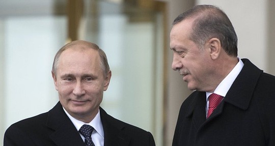 Tổng thống Nga Vladimir Putin (trái) và Tổng thống Thổ Nhĩ Kỳ Recep Tayyip Erdogan (phải). Ảnh: Sputnik