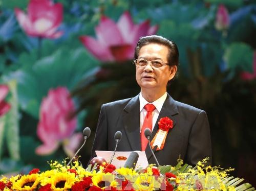 Thủ tướng Nguyễn Tấn Dũng, Chủ tịch Hội đồng Thi đua-Khen thưởng Trung ương phát động thi đua tại Đại hội. Ảnh: TTXVN