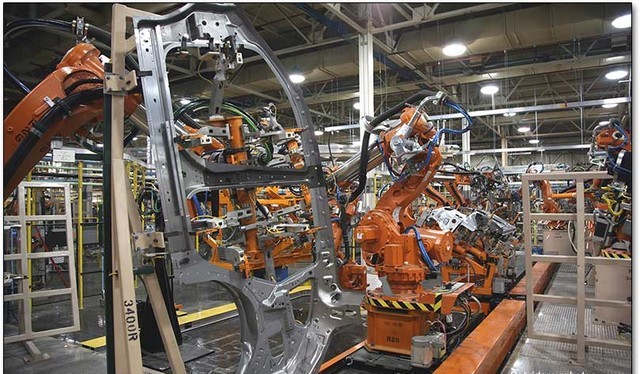 Robot có thể cướp đi 15 triệu việc làm tại Anh trong tương lai