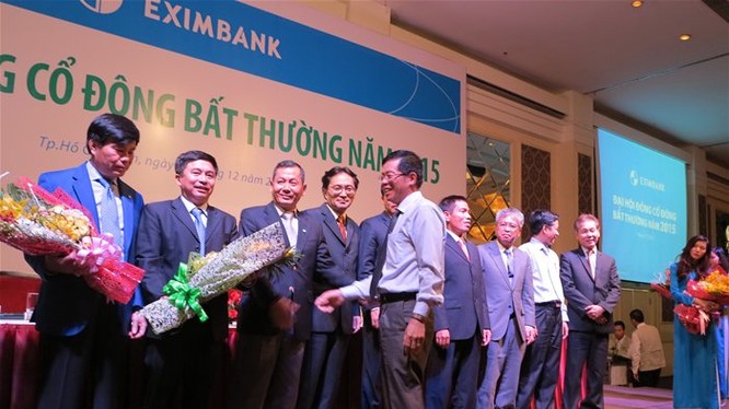 Các thành viên mới được bầu vào HĐQT của Eximbank - Ảnh: Quang Định