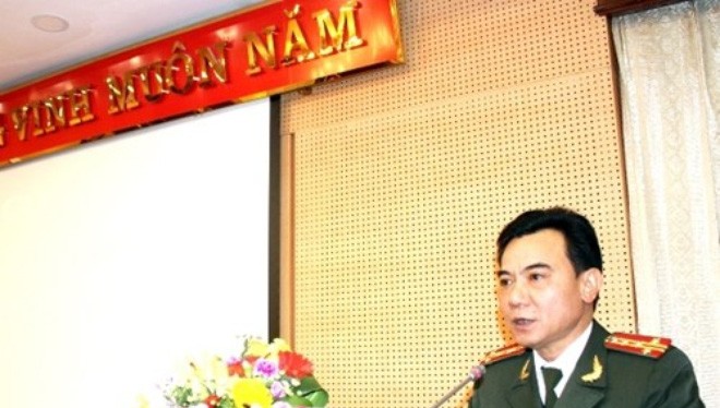 Phó Giám đốc CATP - Đại tá Nguyễn Anh Tuấn phát biểu nhận nhiệm vụ.