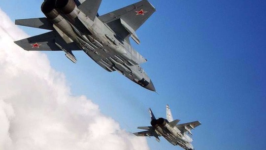 Nga sẽ điều 4 máy bay chiến đấu hộ tống Tổng thống Assad tới Iran. Ảnh: Orient News