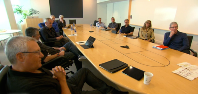 Nhân sự cấp cao của Apple trong một cuộc họp.