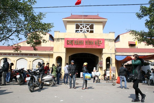  Không xóa chợ Ninh Hiệp để "ép" tiểu thương vào Trung tâm thương mại