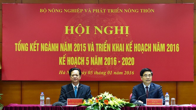 Thủ tướng Nguyễn Tấn Dũng dự hội nghị tổng kết năm 2015 và triển khai kế hoạch năm 2016, kế hoạch 5 năm 2016-2020 của ngành NN&PTNT. Ảnh: VGP/Nhật Bắc.