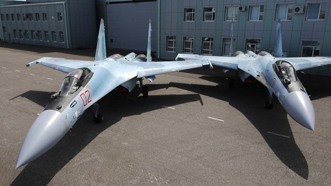 Su-35 tại Nhà máy của Sukhoi