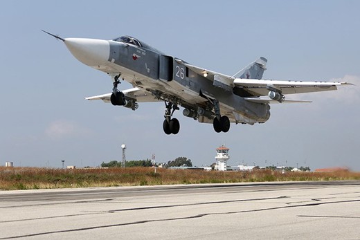 Cường kích Su-24 tham gia không kích tại Syria. Ảnh: AFP