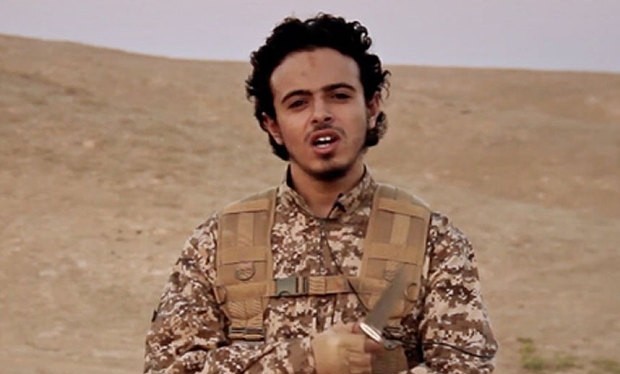Bilal Hadfi trong video của IS. Ảnh: Telegraph