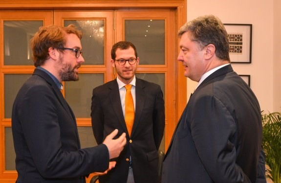 Tổng thống Ukraine Petro Poroshenko gặp gỡ các phóng viên của báo Bild.